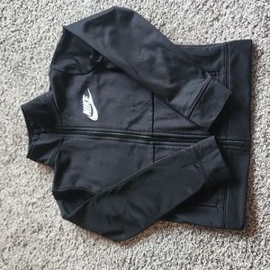 Nike lightweight jacket sz7